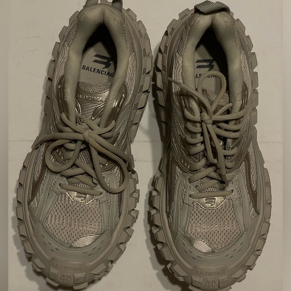 Balenciaga Bouncer Sneakers